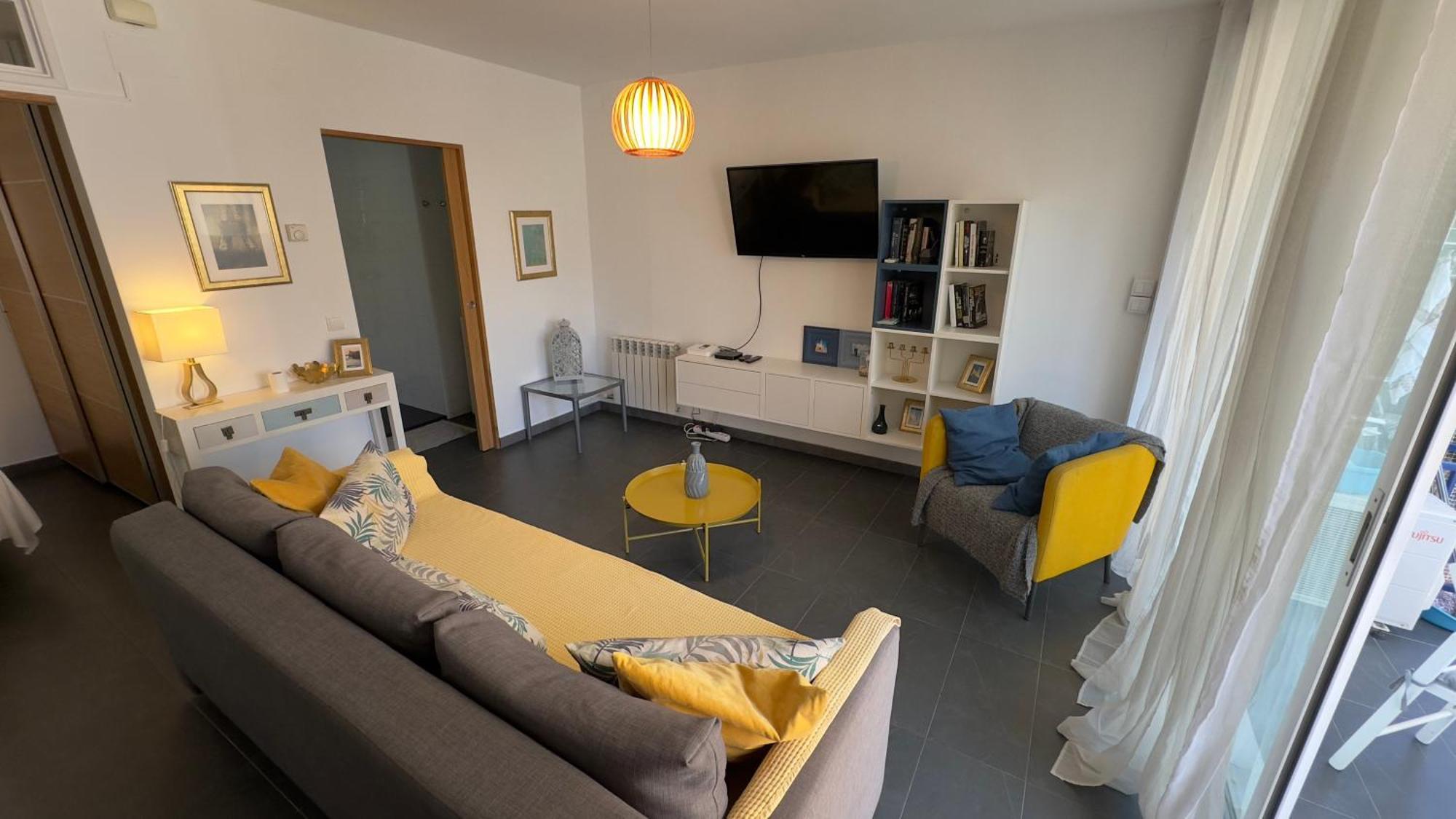 Sunny Flat In Sitges 30 Seconds To Beach, Balcony & Sea Views! ภายนอก รูปภาพ