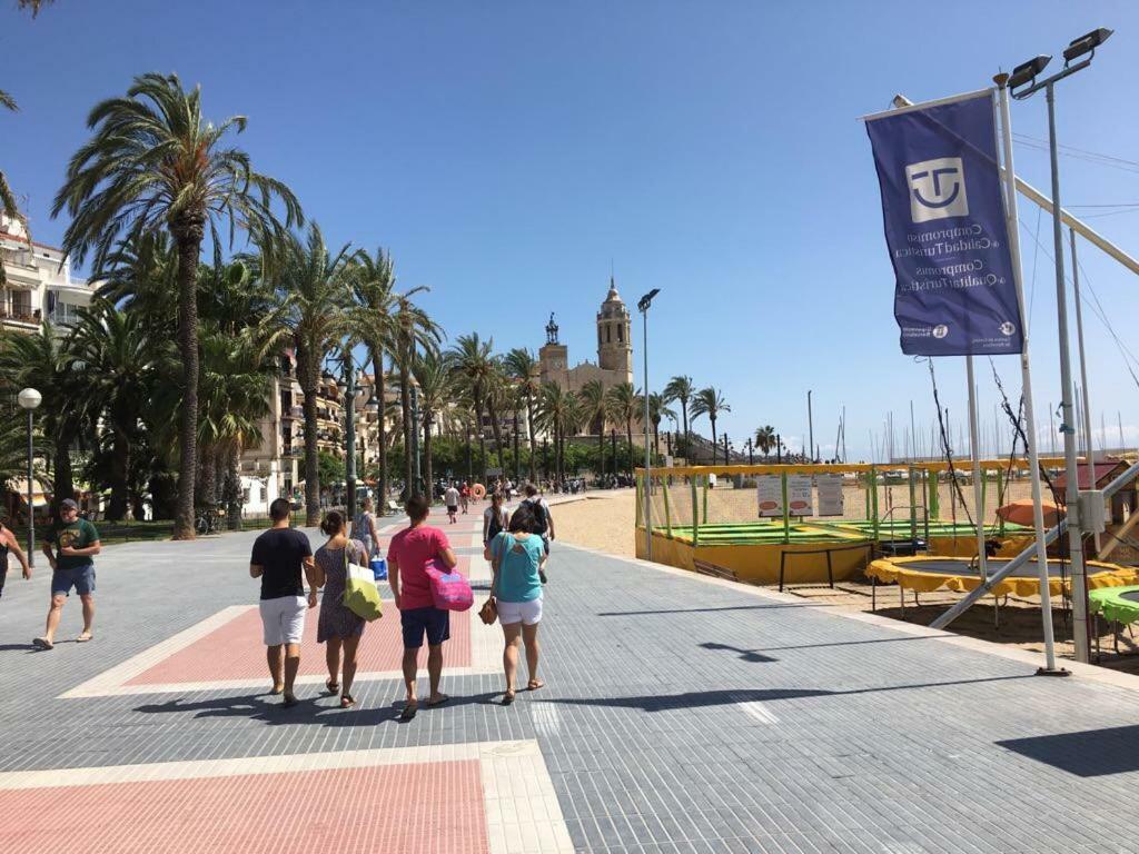 Sunny Flat In Sitges 30 Seconds To Beach, Balcony & Sea Views! ภายนอก รูปภาพ